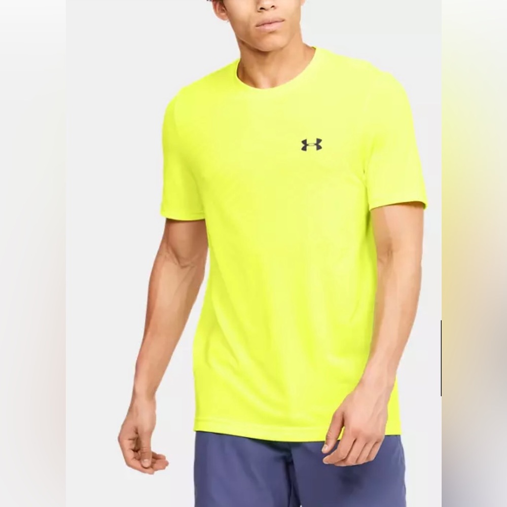 Under Armour The SEAMLESS WAVE TEE with heatgear